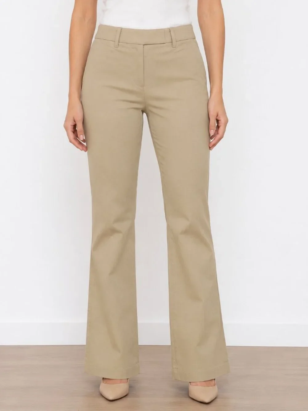 NWT St. John's Bay Bi-Stretch Khaki Bootcut Pants Size 8